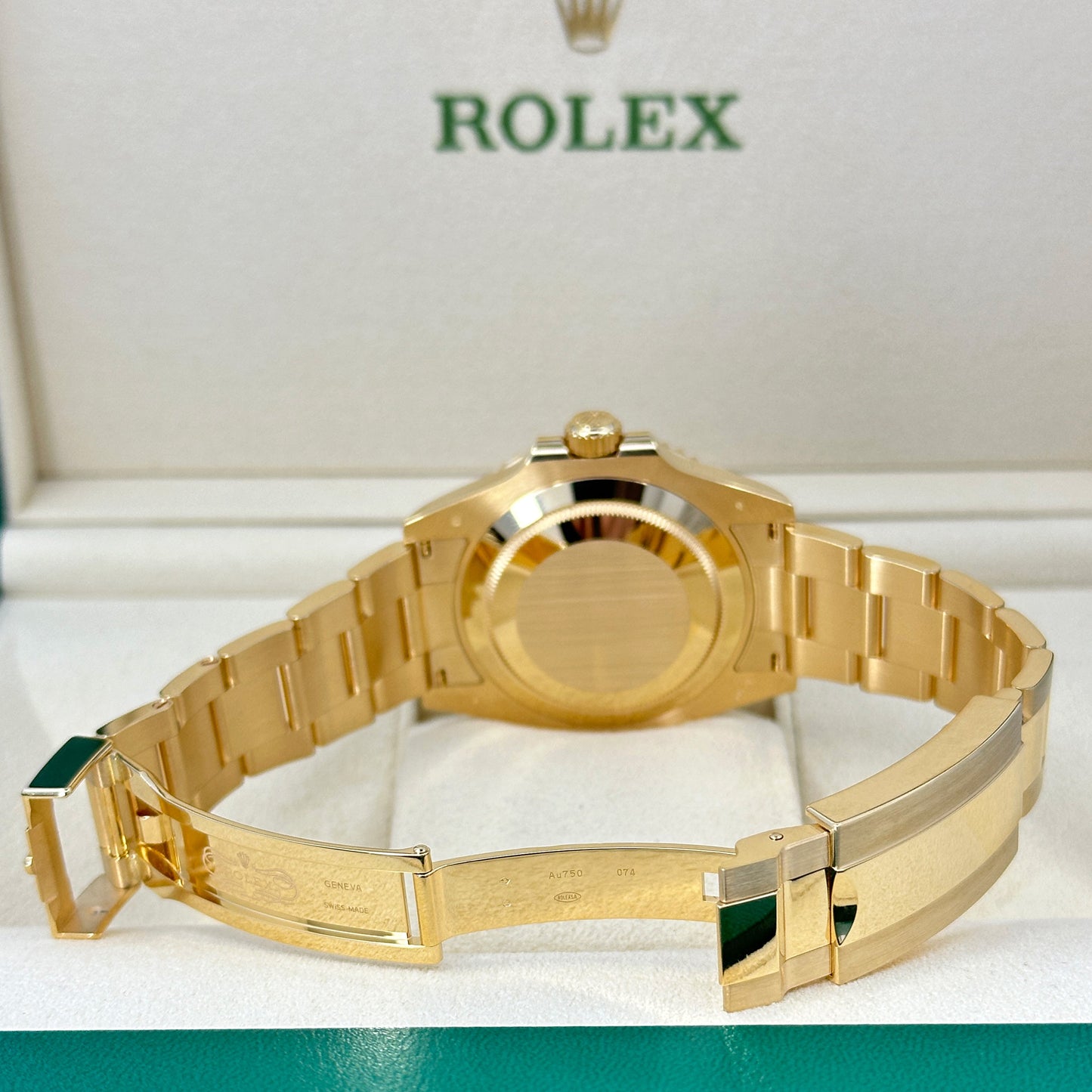 Rolex Submariner Date, 18k Yellow Gold, 41mm, Ref# 126618ln-0002