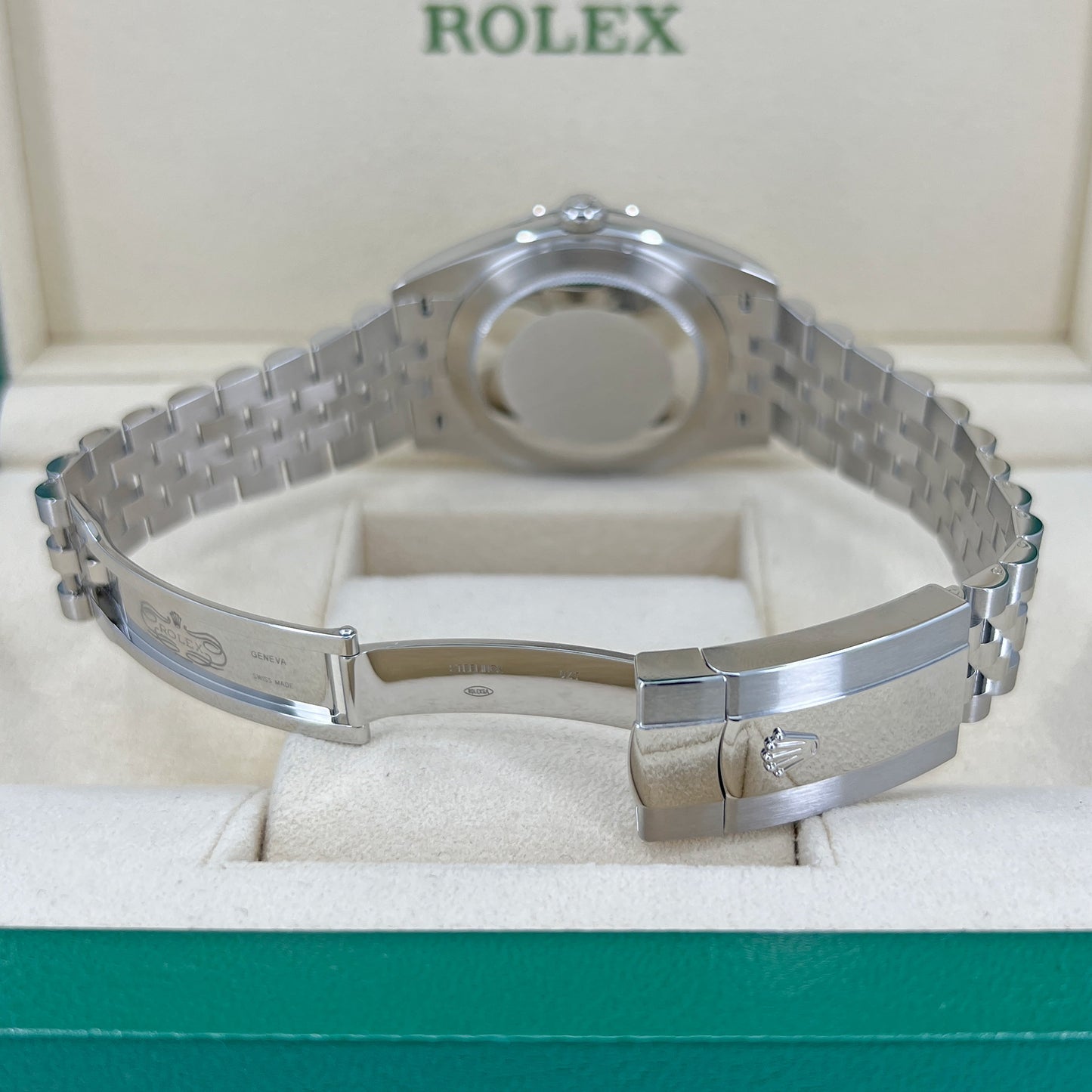Rolex Datejust 41 Oystersteel and 18K White Gold 41 mm White Dial, Ref# 126334-0010