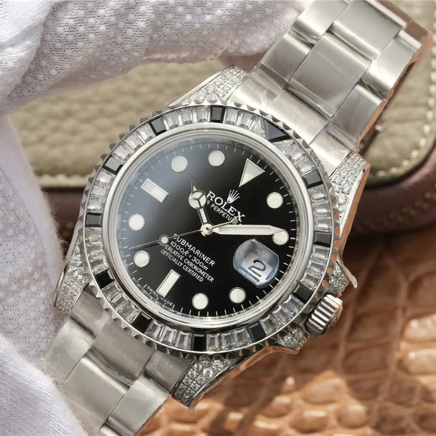Rolex Submariner Date Silver Black Diamond, 40mm, Ref#116610LN
